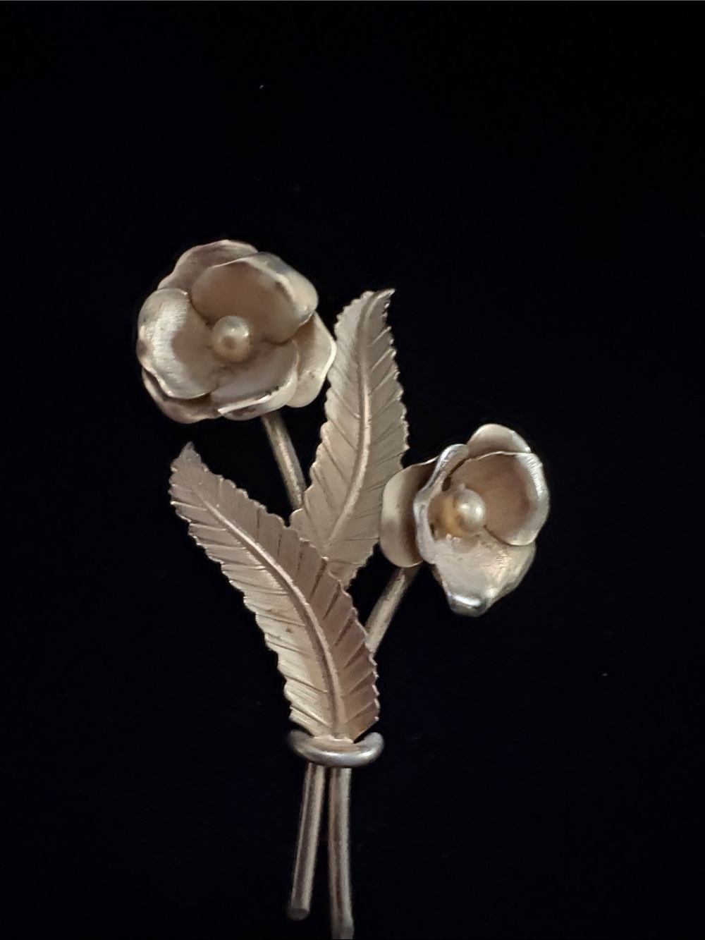 Gold-Tone Floral Pearl Brooch - Elegant Women’s Jewelry